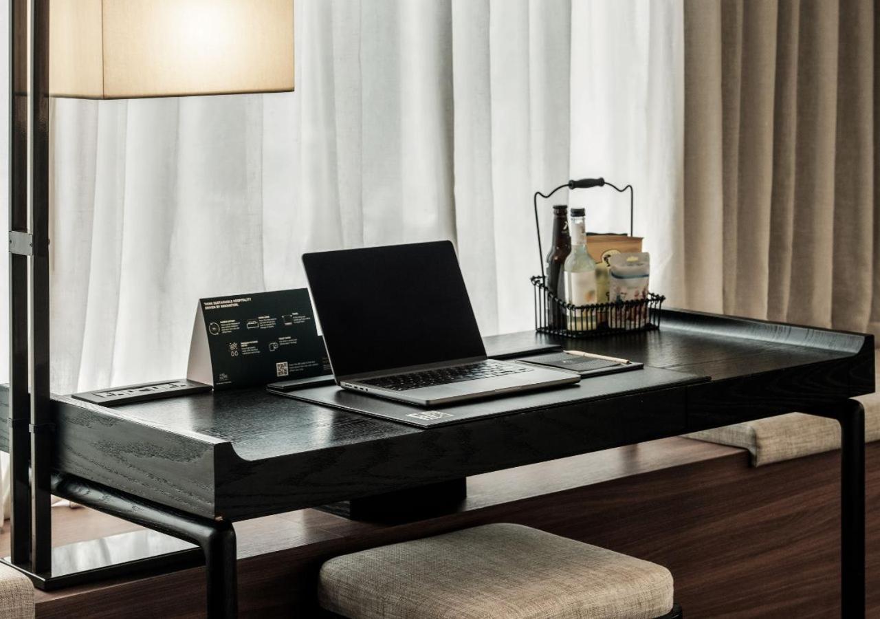 Premier Single Room